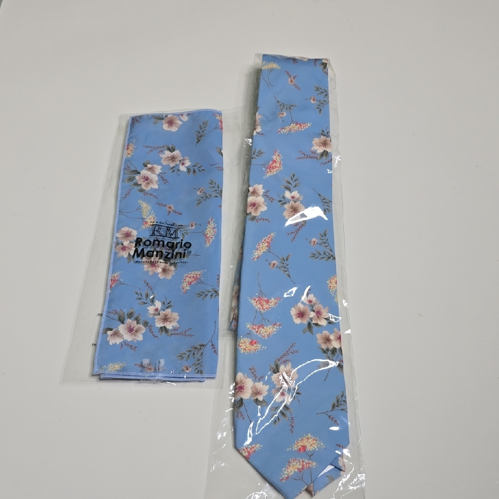 Blue Floral Tie and Pocket Square Set Romario Manzini Floral